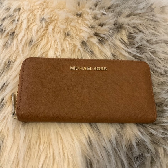 Michael Kors Handbags - Michael Kors Wallet